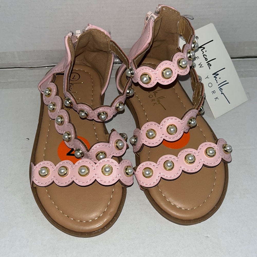 NWT Nicole Miller sandals